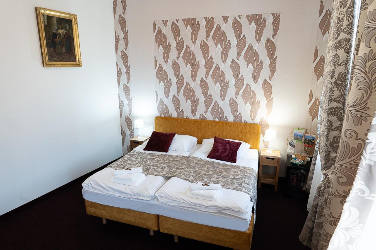 Penzion Deloris Trencin Bagian luar foto