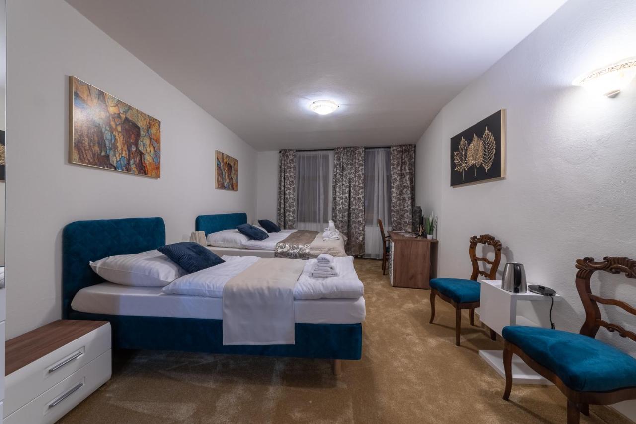 Penzion Deloris Trencin Bagian luar foto