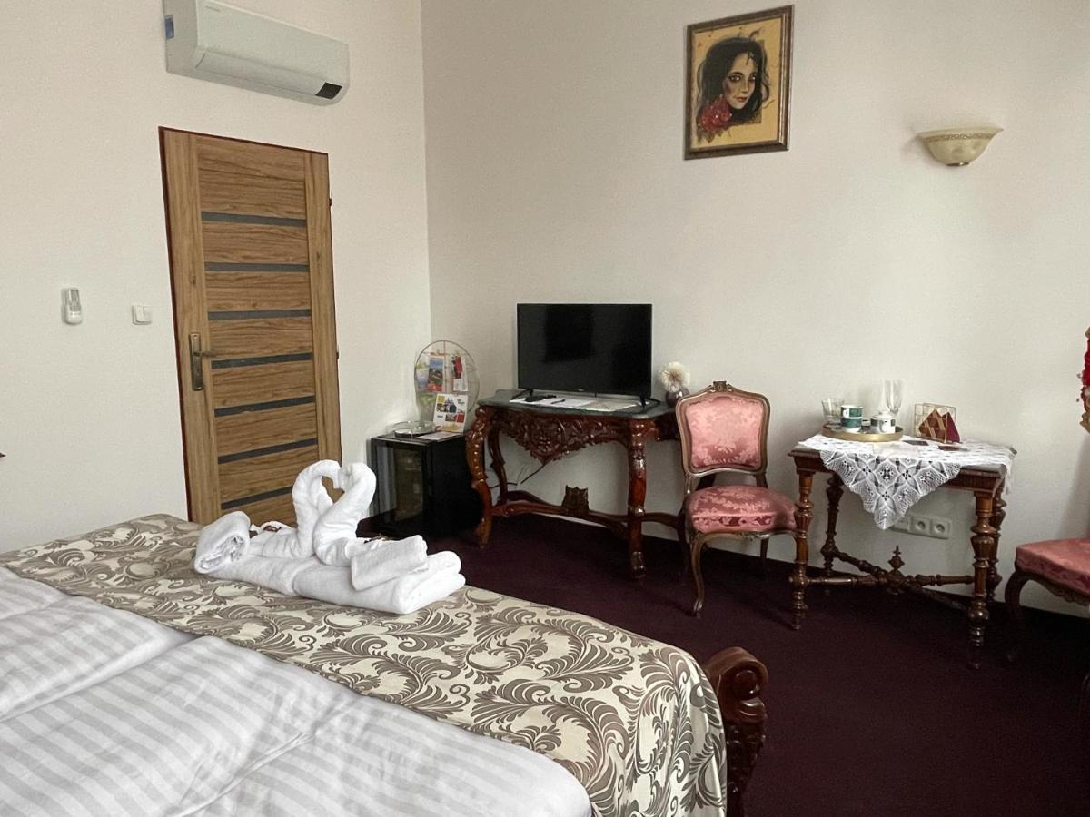 Penzion Deloris Trencin Bagian luar foto