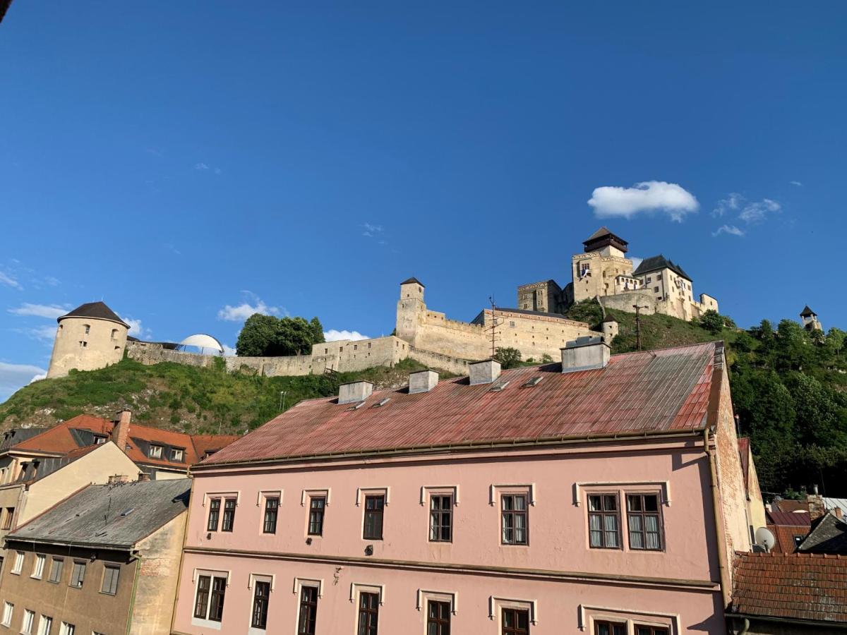 Penzion Deloris Trencin Bagian luar foto
